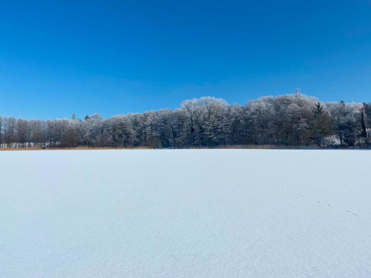 Lakefront Studio - Teil Der Holidayescapes Kollektion Шарбойтц Екстериор снимка